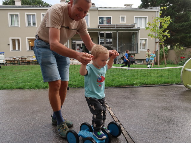 Ich und Nils in der Pfarre S&uuml;&szlig;enbrunn