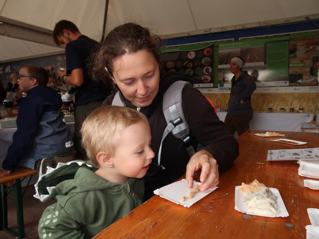 Nils und Sabine am Mistplatz Hernals