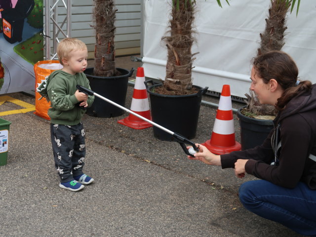 Nils und Sabine am Mistplatz Hernals