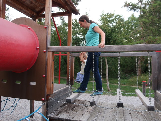 Nils und Sabine am Waldspielplatz Hirtenberg