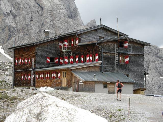 Karlsbader Hütte, 2.261 m (25. Juni 2006)