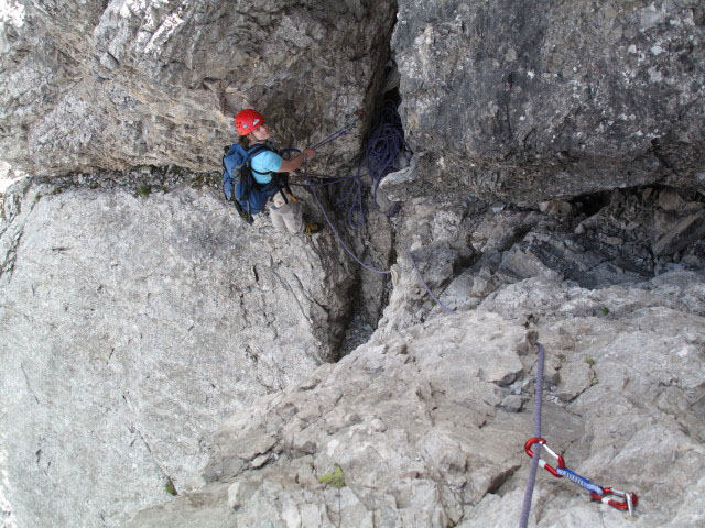 Route 'Haspinger': Daniela am Stand nach der 4. Seillänge (16. Juli 2009)