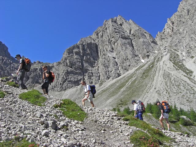 Alexander, Christian, Erich, Brigitte und Daniela zwischen Insteinhütte und Marcherstein (10. Juli 2008)