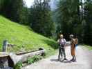 Axel und Herbert zwischen Insteinhütte und Dolomitenhütte (25. Juni 2006)