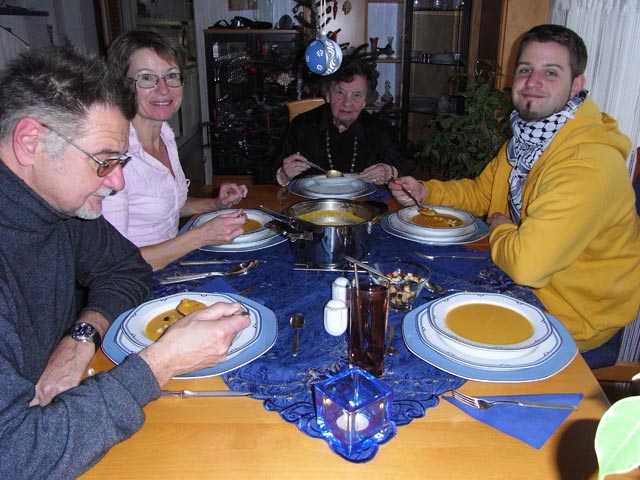 Papa, Mama, Oma und Markus